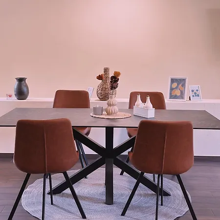 בית נופש Layal Exclusive 2 Floor House With Terrace *